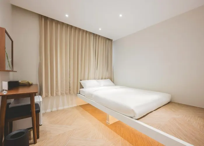 Mumum Jongno Hotel *