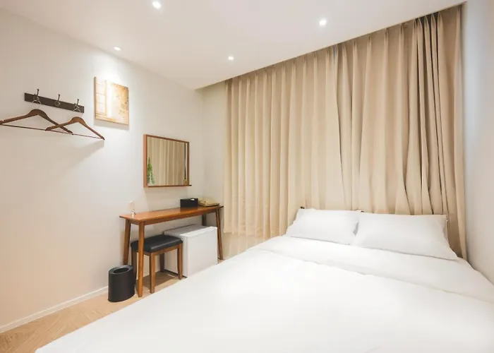 Mumum Jongno Hotel *